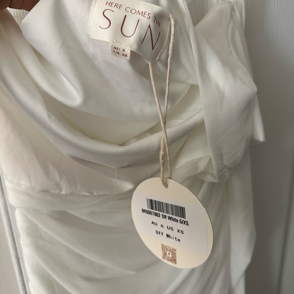 Selfie Leslie White Long Sleeve Dress - Picture 6 of 9